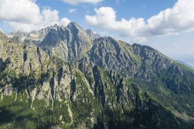 Güzel sonbahar dağ manzarası. Tatra Dağları.