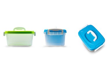 Beyaz arkaplan üzerinde plastik kutu, kırpma yolu ile