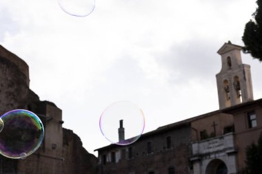 Roma 'nın merkezinde güzel sabun köpükleri