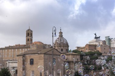 Roma 'nın merkezinde güzel sabun köpükleri