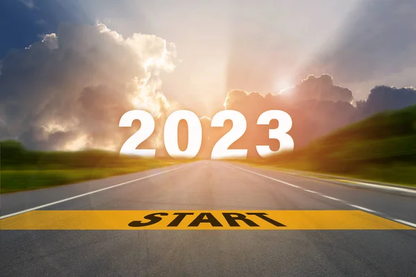 Yeni Yıl 2023 Konseptine Başlayın Ortadaki Otoyolda Yeni Yılın 2023 — Stok fotoğraf