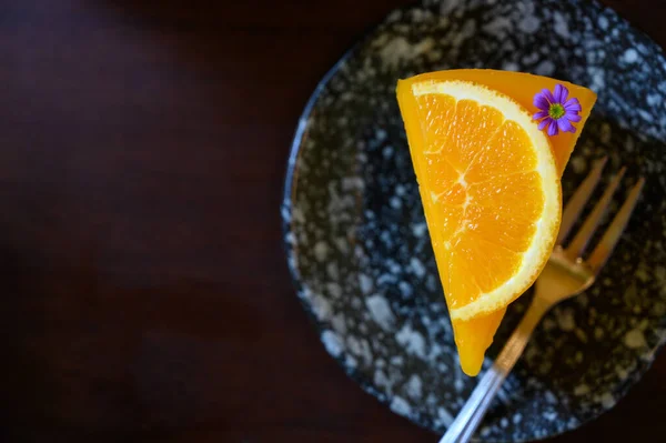 Top View Piece Orange Cake Sliced Orange Topping Spoon Cake — Stock Photo, Image