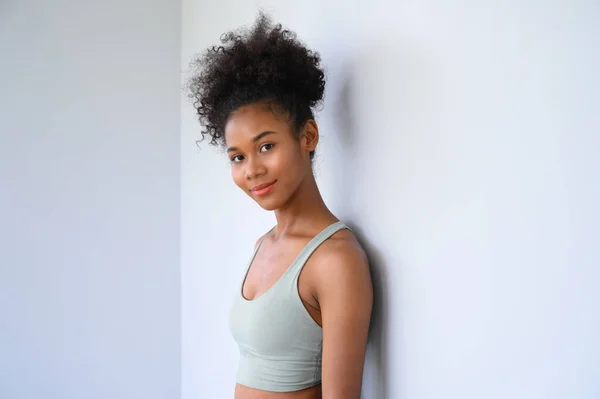 Beautiful Young African American Girl Posing Fitness Clothes White Background — Stock Fotó