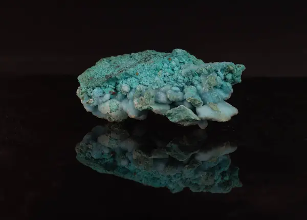 Mineral parçası koleksiyonu Cooper siyah arkaplan, mineralojik