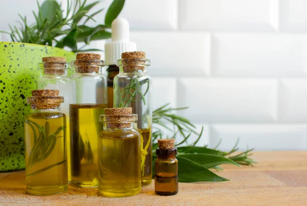 Essential Oils Fresh Herbs Light Background Copy Space — Stock Photo, Image