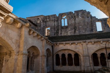 Fransa 'nın Bouches du Rhone kentindeki Montmajour Ortaçağ Manastırı.