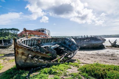 Camaret-sur-Mer 'deki deniz mezarlığı, Finistere, Fransa.