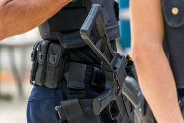 Polis ve Jandarma 'nın Silahlanması.