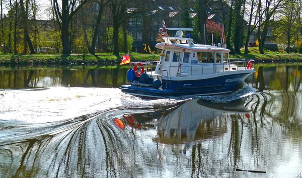 Lingen Niemcy Kwietnia 2016 Niemiecka Policja Wodna Patroluje Kanał Dortmund — Zdjęcie stockowe