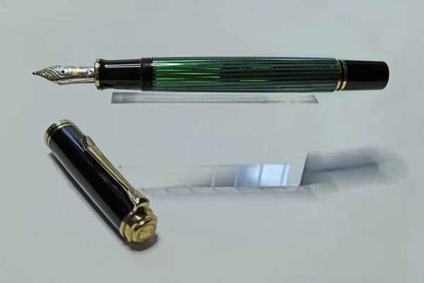 Itterbeck Germany Oct 2023 Pelikan Souveraen M600 Fountain Pen — стоковое фото