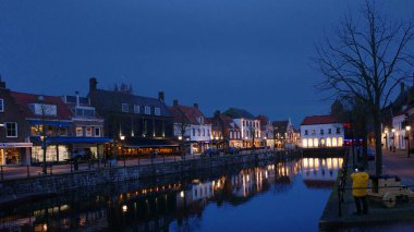 Sluis, Zeelandic Flanders bölgesi, Hollanda, 27 Şubat 2024 Kış akşamı tarihi Sluis kasabası.