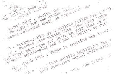 1970 'lerde Vancouver bölgesinde hayatta kalmak için her türlü işi yapan bir adamın yarı okunabilir özgeçmişi. Eğik bir yazı arkaplanı olarak ifade edilir 
