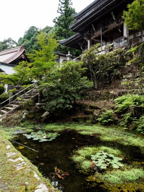 Hiroşima, Japonya - 24 Ağustos 2018 Fukuoji Budist Tapınağı 'nda