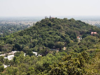 Oudong dağ tapınağı kompleksindeki Stupas, Kamboçya 'daki eski başkent ve kraliyet konutu