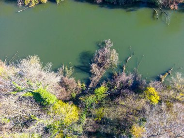 Hırvatistan 'ın Zagreb kentinin doğu kesimindeki gizli göller, Sava nehir kolları tarafından oluşturuldu ve şimdi doğada insansız hava aracıyla balık tutmak ve yürümek için kullanılıyor.
