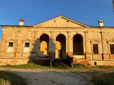 Villa Gazzotti is a Venetian villa designed by Andrea Palladio in 1542-1543, is a UNESCO World Heritage Site. It was commissioned by Taddeo Gazzotti. 