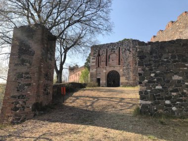 Castello dei Maltraverso İtalya 'nın Vicenza eyaletinde yer alan bir ortaçağ şatosudur.. 