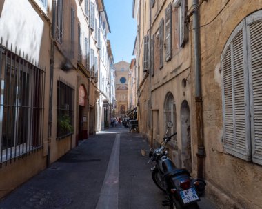 Güney Fransa köyünde sokak fotoğrafı. Yüksek kalite fotoğraf