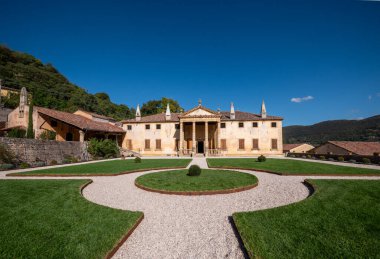 Villa Priuli Lazzarini Tarihsel İtalyan Venedik mimarisinin çarpıcı bir örneği. Tarih, sanat ve italyan mirası aşıkları için mükemmel. Yüksek kalite fotoğraf