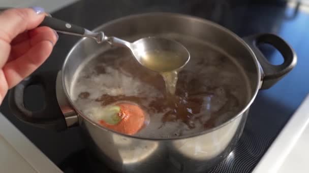 Ingredientes Para Preparar Caldo Hueso Carne Cocinar Carne Cordero Cebolla — Vídeos de Stock