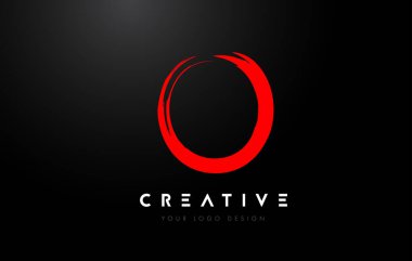 Kırmızı O Fırça Harf Logosu Tasarımı. Sanatsal El Yazısı Harfler Logosu Kavramı.
