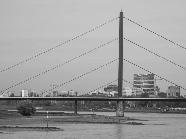 Město Düsseldorf Řeky Rýna Německu — Stock fotografie