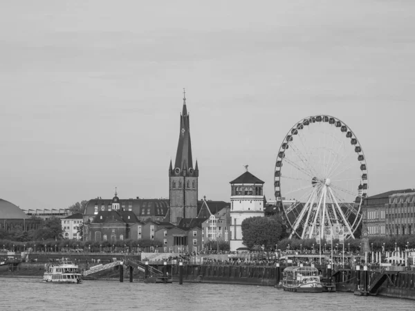 Ciudad Düsseldorf Río Rin Alemania —  Fotos de Stock