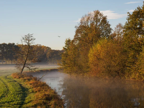 Alman Westphalia Nehrinde Sonbahar Zamanı — Stok fotoğraf