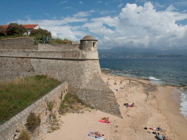 Akdeniz 'deki Korsika Adası