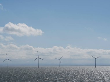 the thames river near london