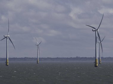 the thames river near london