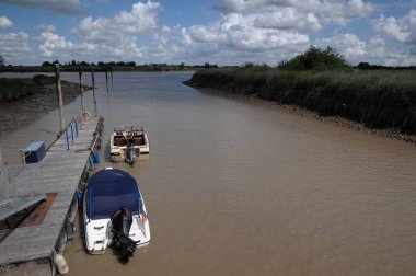 Weener 'ın yanındaki nehirde.