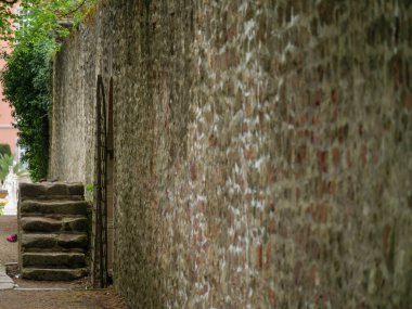 Almanya 'daki Moselle nehrinin Trier kenti.