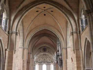 Almanya 'daki Moselle nehrinin Trier kenti.