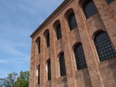 Almanya 'daki Moselle nehrinin Trier kenti.