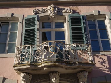 Saarburg 'da küçük bir şehir, Almanya' da saar nehrinde.