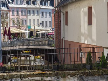 Saarburg 'da küçük bir şehir, Almanya' da saar nehrinde.