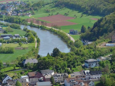 Saarburg 'da küçük bir şehir, Almanya' da saar nehrinde.