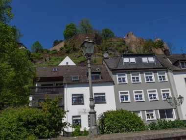 Saarburg 'da küçük bir şehir, Almanya' da saar nehrinde.