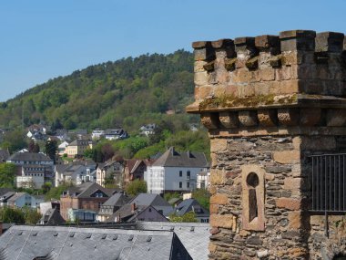 Saarburg 'da küçük bir şehir, Almanya' da saar nehrinde.