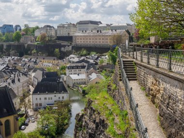 İlkbahar zamanı Lüksemburg şehri