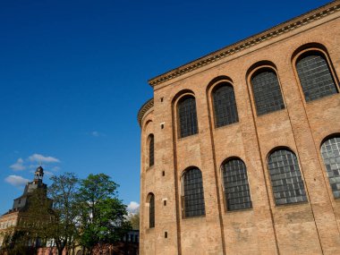 İlkbahar zamanı Lüksemburg şehri