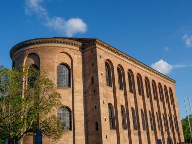 İlkbahar zamanı Lüksemburg şehri