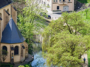 İlkbahar zamanı Lüksemburg şehri