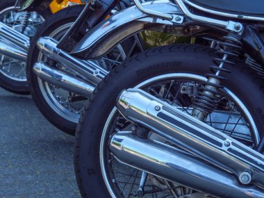 Eski motosikletlerin birçok ayrıntısı