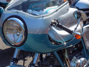 Eski motosikletlerin birçok ayrıntısı