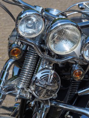 Eski motosikletlerin birçok ayrıntısı