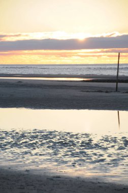 Almanya 'daki Wangerooge adasında gün batımı