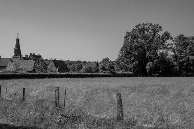 Alman Muensterland 'indeki Raesfeld köyü.