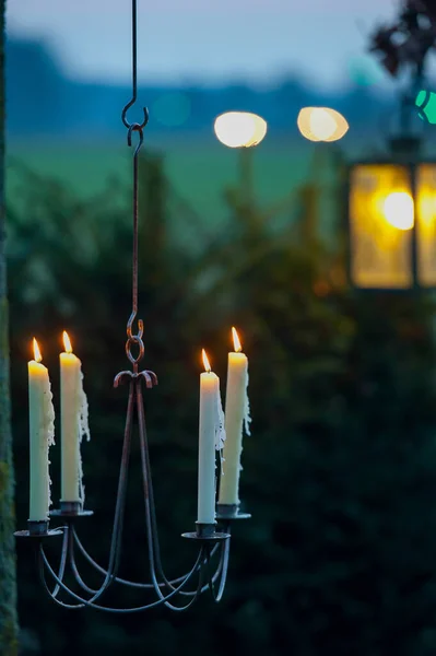 정원에 촛불들 — 스톡 사진